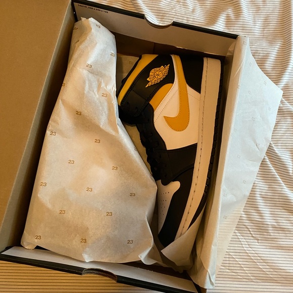 Air Jordan 1 - Picture 7 of 7